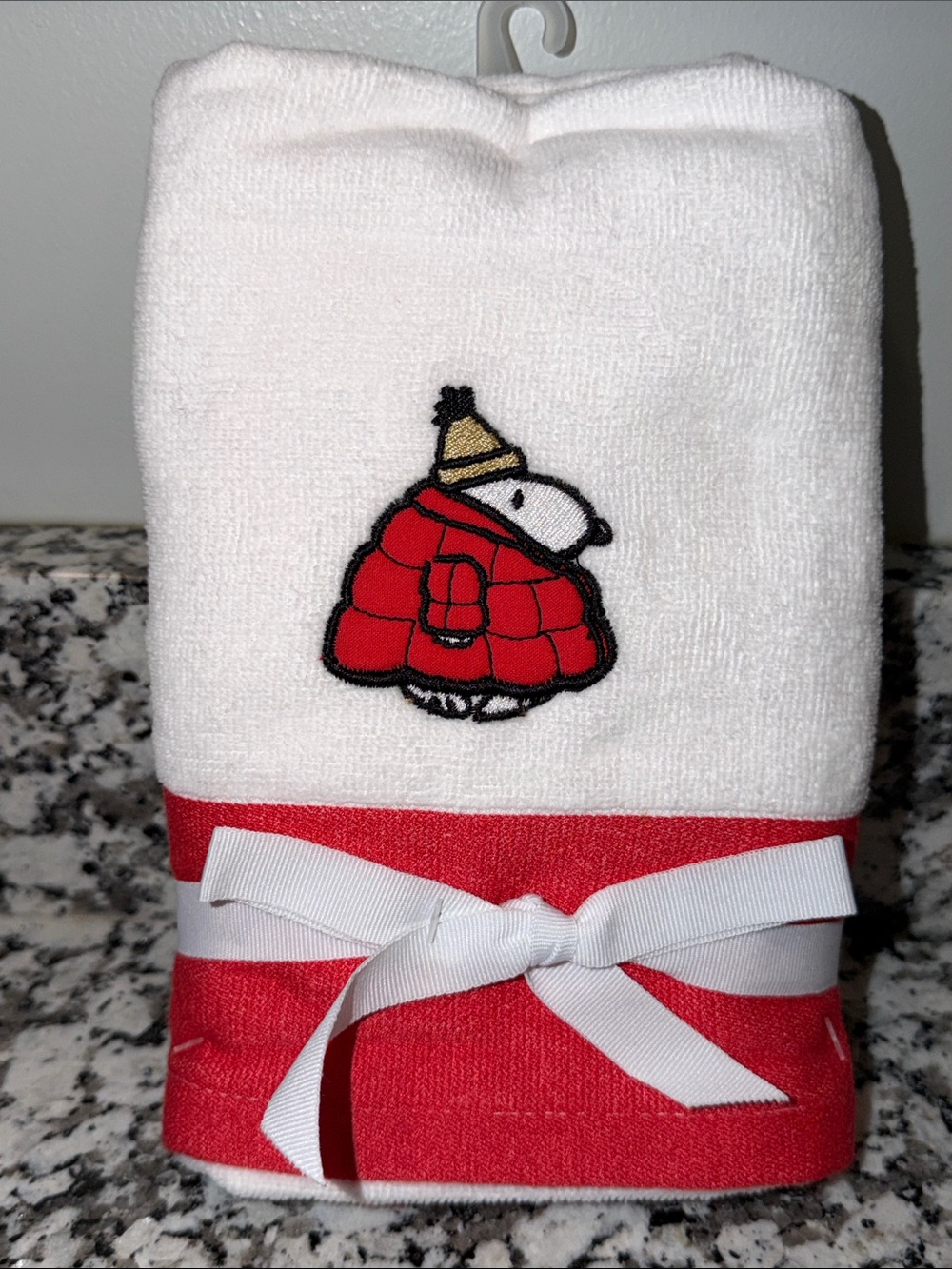 NWT Snoopy Peanuts Hand Towels Pack of 2 - 16”x26”
